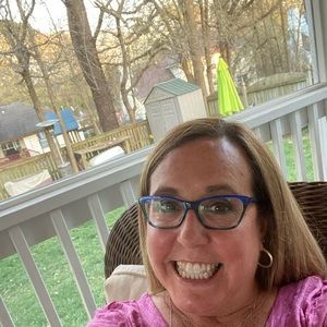 Meet your Posher, Julie